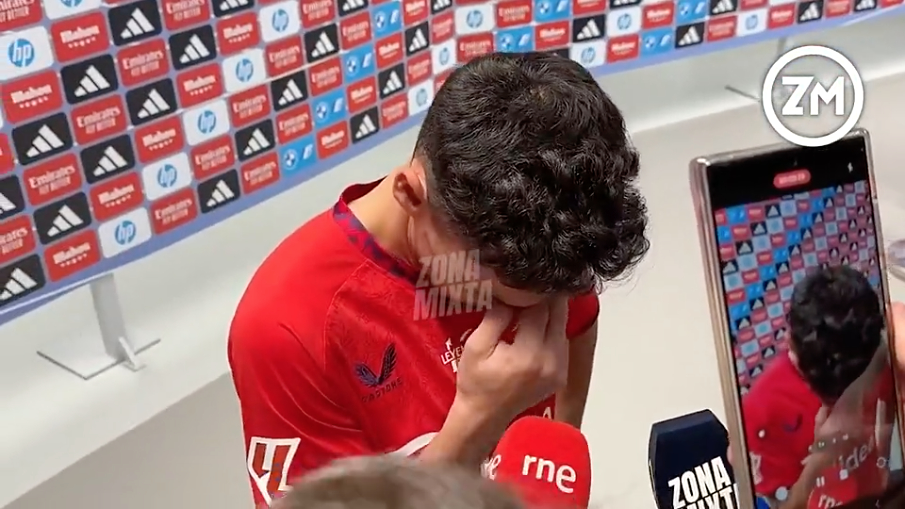 包含塞维利亚老将射门得手,助球队重回胜利轨道的词条 包含塞维利亚老将射门得手,助球队重回胜利轨道的词条