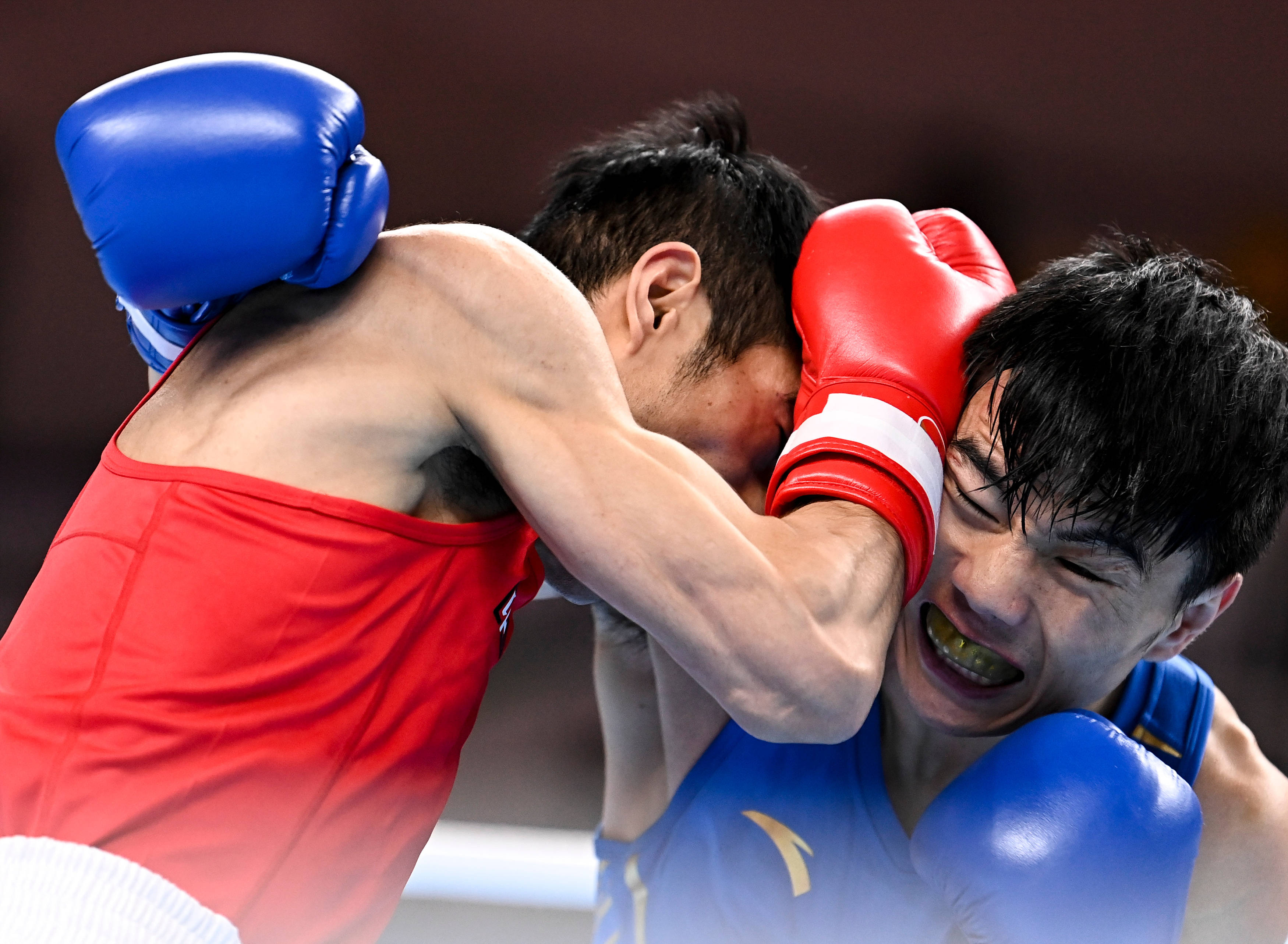 包含芬兰男子拳击队勇夺冠军,实力强劲的词条 包含芬兰男子拳击队勇夺冠军,实力强劲的词条