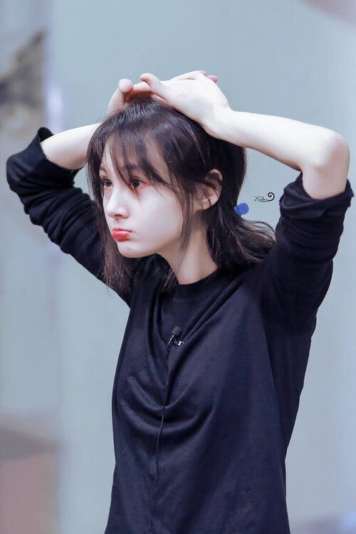 法国克星导演巴黎沦陷，拉什福德双重打击送奥地利登顶