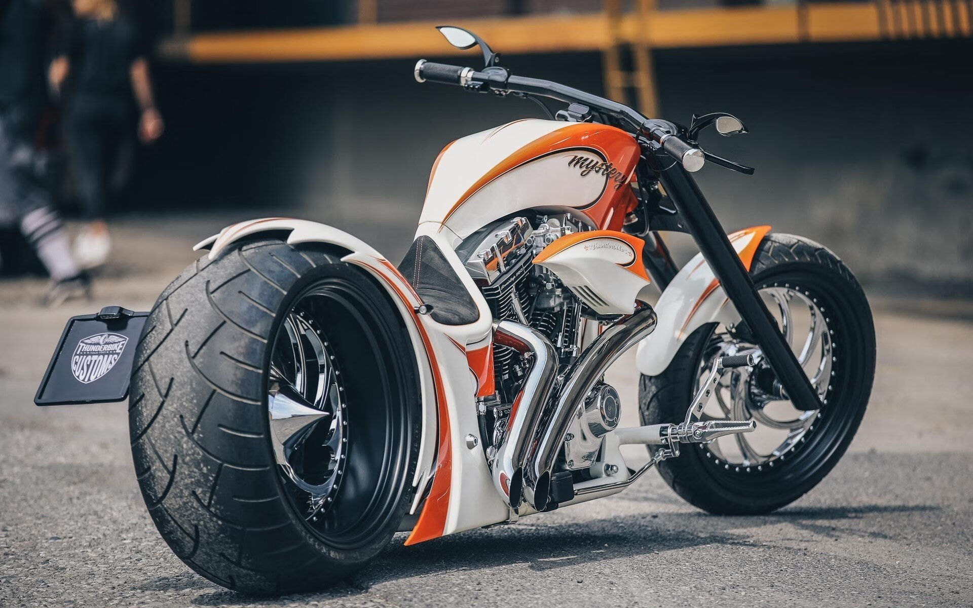 赛道与绿茵的终极对话，宿命与新生