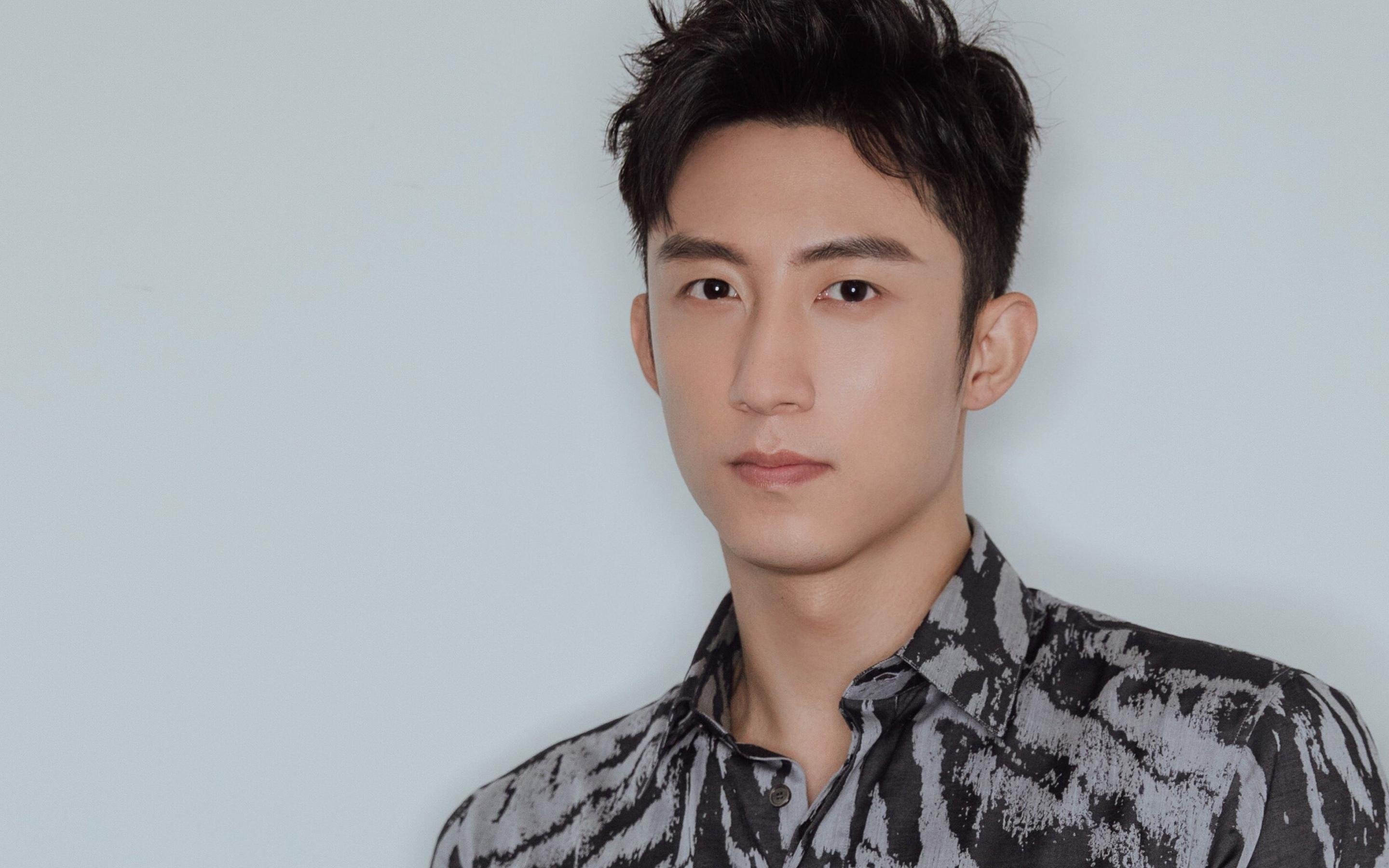 比赛的第七局,当巴萨单节拉开里昂,穆勒接管美加墨世界杯